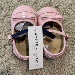NWT Janie and Jack Pink Baby Girl Shoes 6-12 Months